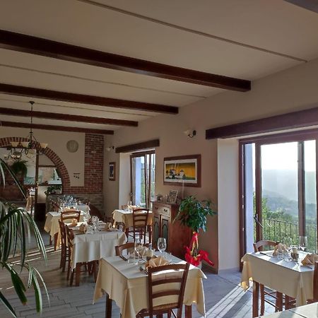 Ristorante Albergo 'L Bunet Cortemilia Exteriér fotografie