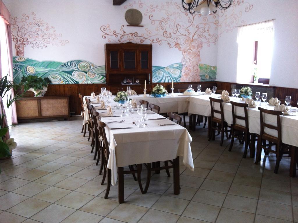 Ristorante Albergo 'L Bunet Cortemilia Exteriér fotografie