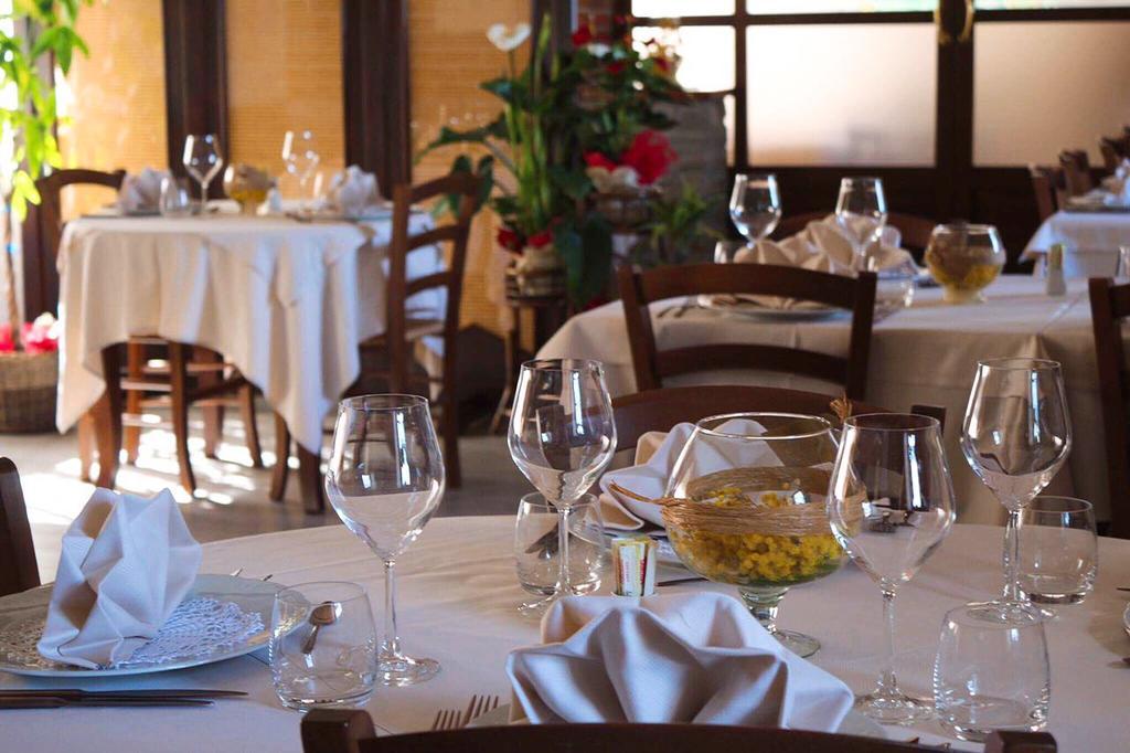 Ristorante Albergo 'L Bunet Cortemilia Exteriér fotografie