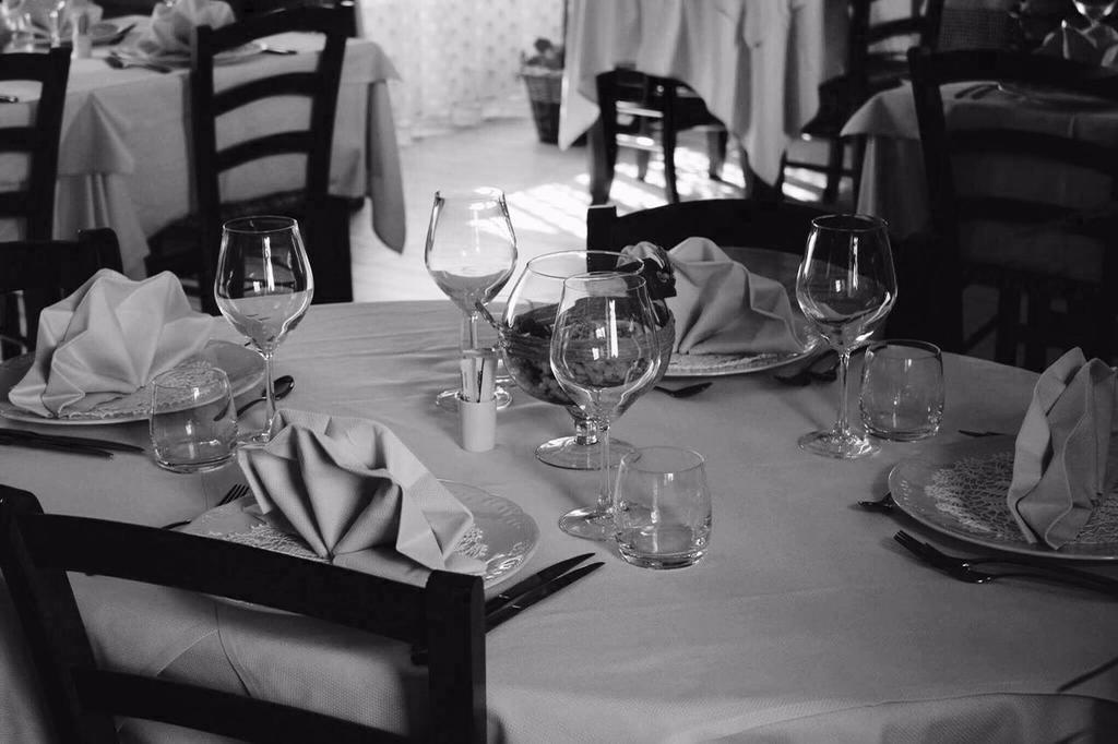 Ristorante Albergo 'L Bunet Cortemilia Exteriér fotografie